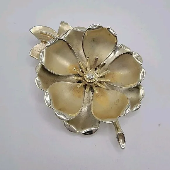Gold Tone Coro Flower Floral Brooch Pin 3.5 Inches Long Matte‎ Shiny Textured
