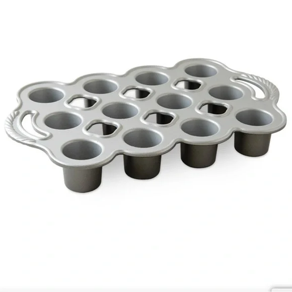 Nordic Ware Petite Popover Pan Cast Aluminum Excellent condition