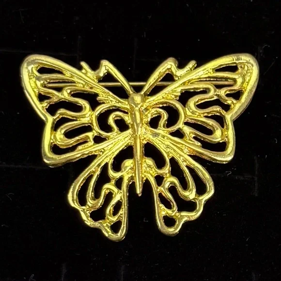 Bright Goldtone Butterfly Brooch Pin