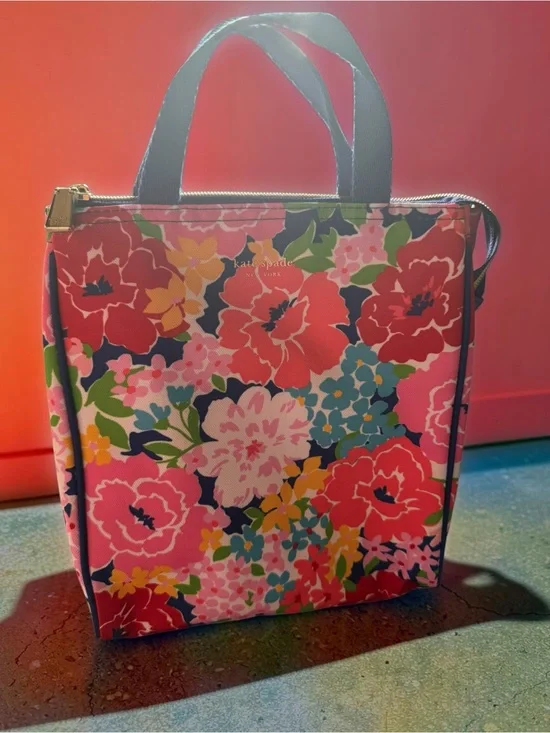 Kate Spade Lunch Bag in Sunset Blooms NWOT