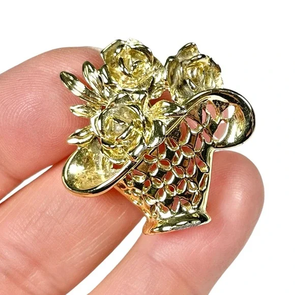 Gold Tone Flower Basket Brooch Rose Lattice Cottagecore Victorian Romantic