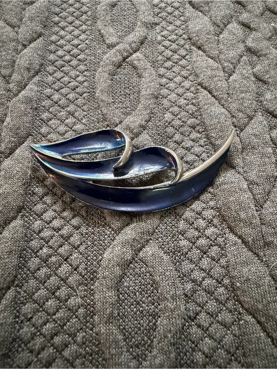 Vintage Blue Enamel Leaf Brooch