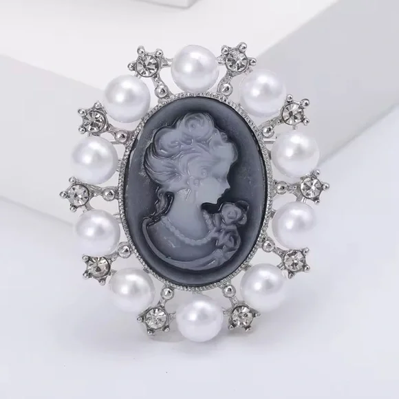 Vintage Pearl Cameo Brooch