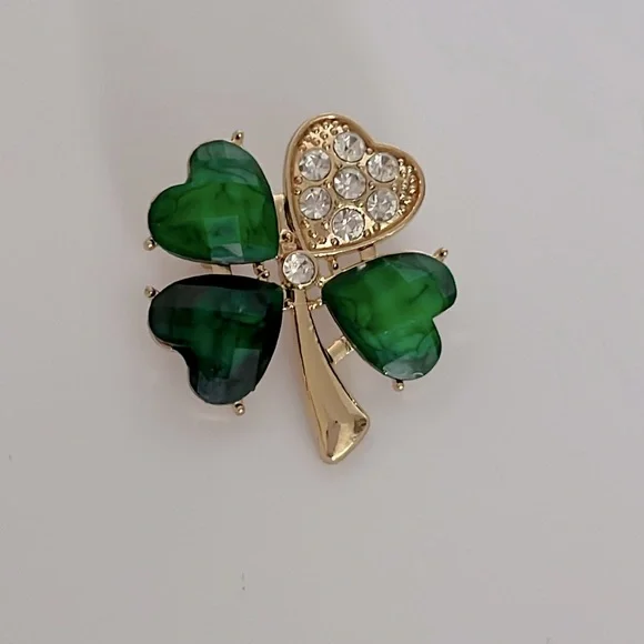 Four Leaf Clover Heart Brooch