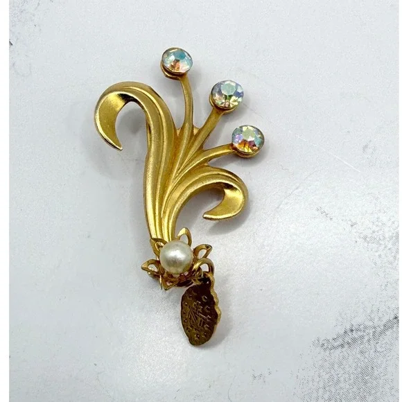 Vintage Gold Floral Spray Brooch AB Rhinestones Pearl Religious Charm‎ Pin