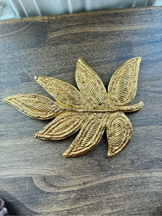 Vintage Dauplaise Signed Gold Leaf Brooch