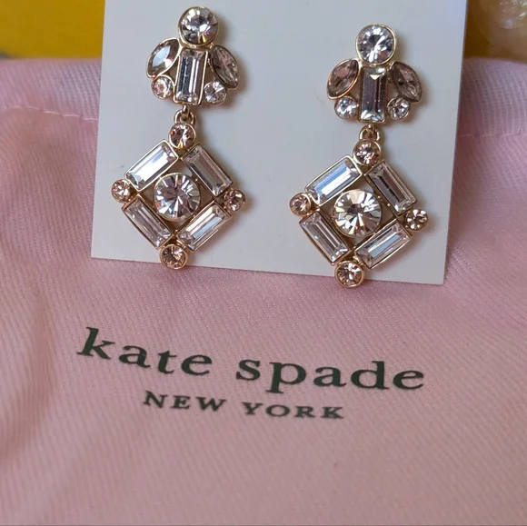 NWT kate spade Cocktails and Conversations Drop Earrings. Stunning 💎✨