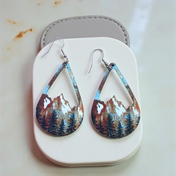 Western Jewelry Boho Cowgirl Nature-Inspired Mountain Scene Tear Drop Earrings
