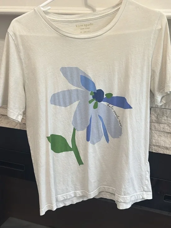 kate spade white crew neck logo tee with gold print