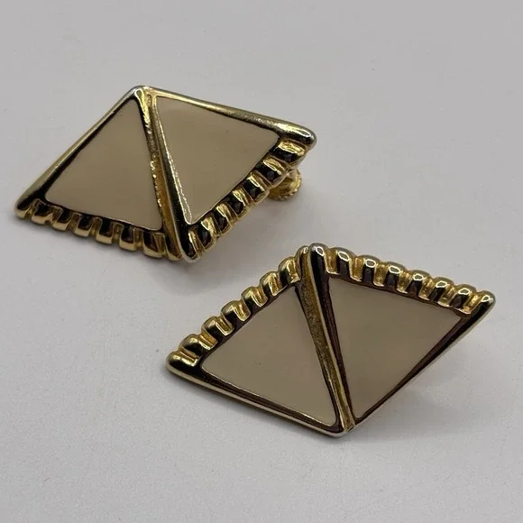 Vintage Goldette Gold Tone Enamel Earrings Screw Back