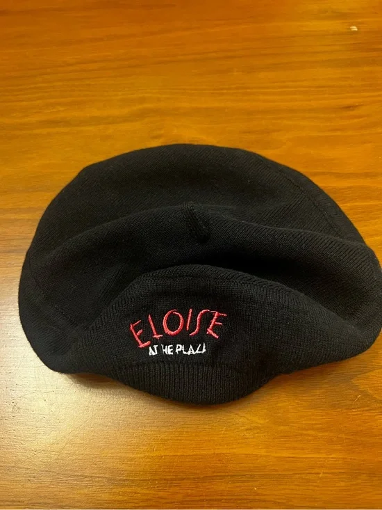 Eloise At The Plaza Girls Black Knit Beret Hat Red Embroidered Vintage Kids