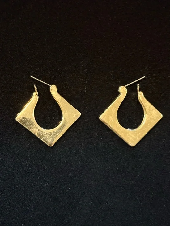Gold Geometric Square Hoop Earrings - Classic Women's Jewelry