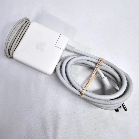 Apple MagSafe 1 85W MacBook Pro Charger Power Adapter White‎ EUC