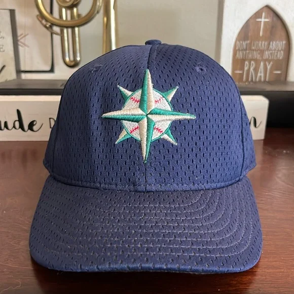 Seattle Mariners New Era 59Fifty Fitted Size 6 7/8 MLB Hat / Cap