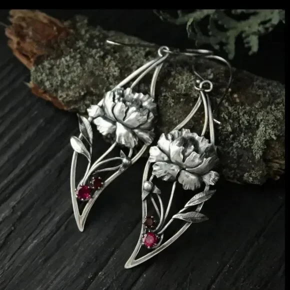 NWOT Petunia Earrings with Rhinestones