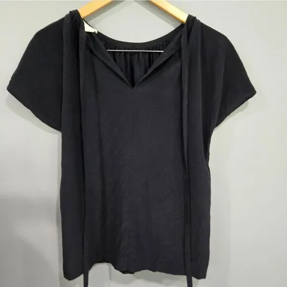 🐢 Kate Spade Silk V Neck blouse with ties Size 6