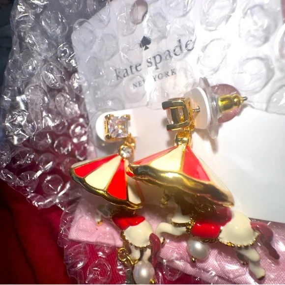 carousel 🎠 earrings bundle of 10 pair