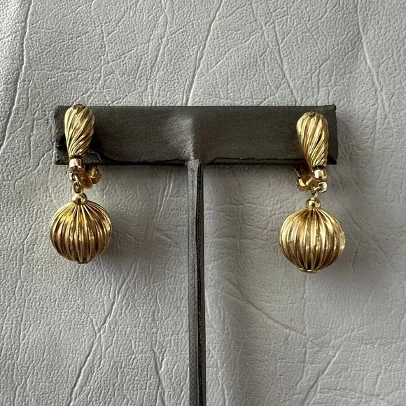Lewis Segal Clip On Earrings Ridged‎ Gold Tone Ball Dangle Drop