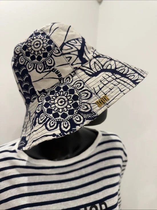 Christian Dior Toile de Jouy Bucket Hat Navy Ivory Cotton Size 58 NEW