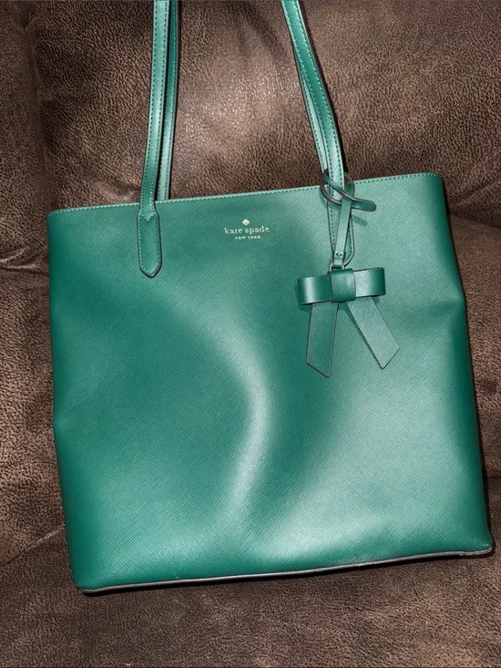 kate spade Emerald Green Saffiano Leather Tote with Bow Charm