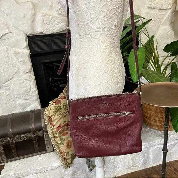 Kate Spade Jackson Zip Top Crossbody Purse Red/Purple Pebbled Leather Wine Bag