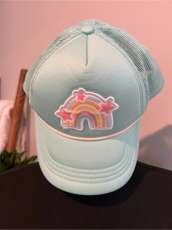 XOXO Magpies Kids Smiley Logo Trucker Hat in Mint