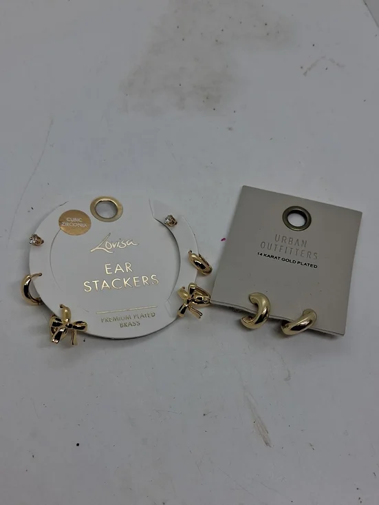 NWT Urban Outfitters Gold Chunky Mini Hoop Earrings