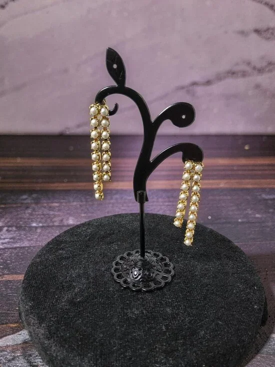 vintage gold tone faux pearl lined drop/dangle earrings