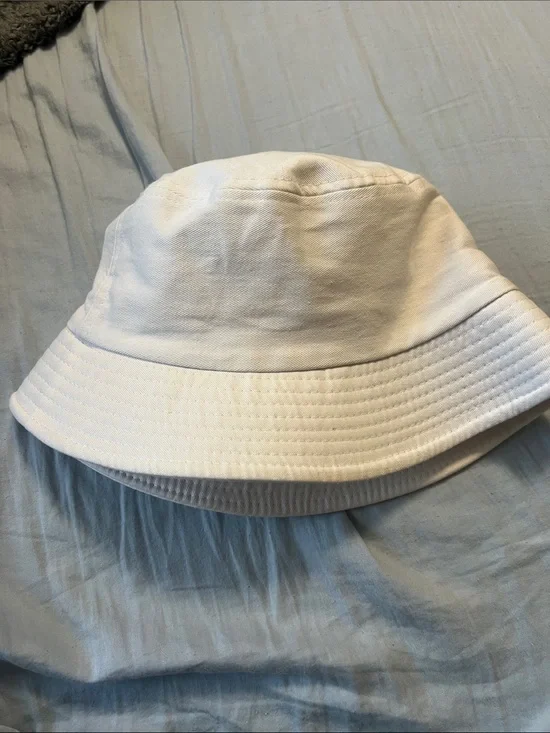 White Bucket Hat - Unbranded