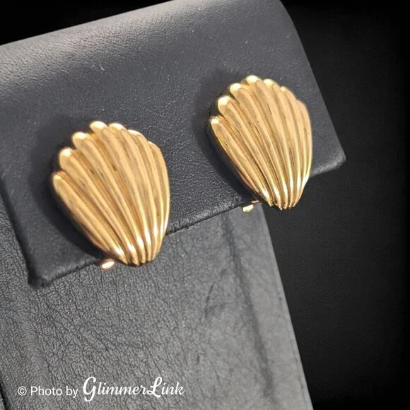 Vintage 1980s Weingeroff Shell Scallop Seashell Gold Tone Clip On Earrings