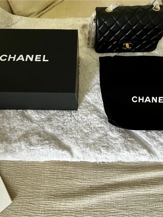 CHANEL Black Lambskin Shoulder Bag with Gold Hardware