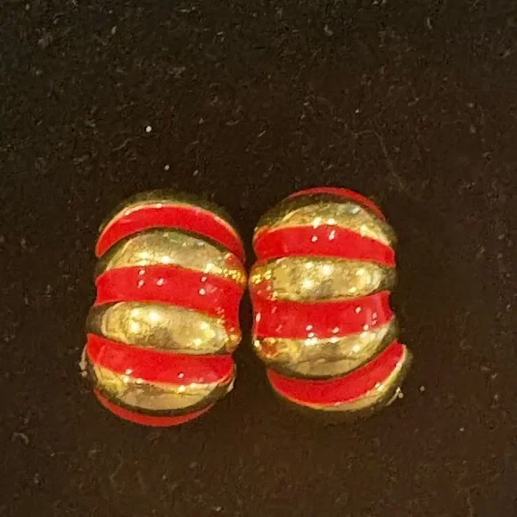 VTG Kenneth Jay Lane Shrimp Clip Gold and Red Earrings