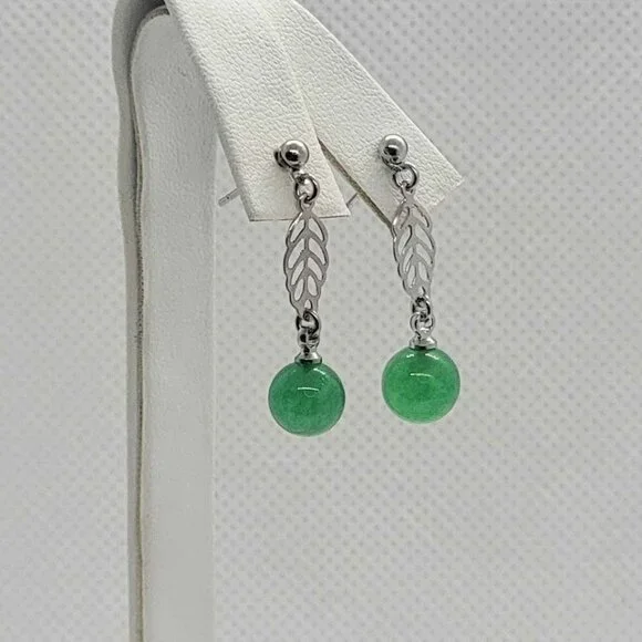 Brand NEW  Round Jade earrings