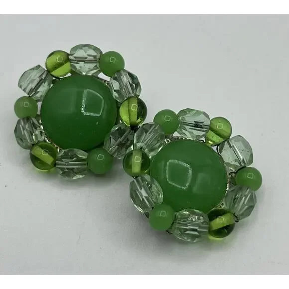 Vtg Lime Green Beaded Button Earrings Clip On Jadeite 1