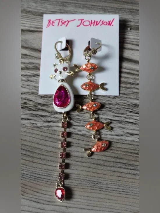 BETSEY JOHNSON Mismatched Jeweled-Tummy Cat Kitten & Linear Fish Earrings NWT