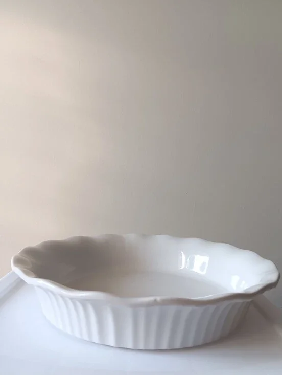 CorningWare Stoneware Baking Dish Serveware Fluted Pie Pan French White 9
