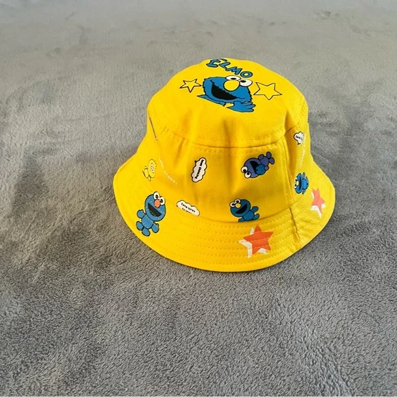New with out Tags Yellow Elmo Bucket Hat Sun Hat UV Beach Hat