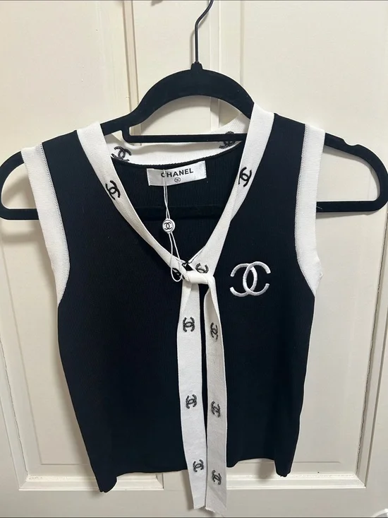 CHANEL Black and White CC-Embroidered Sleeveless Knit Top