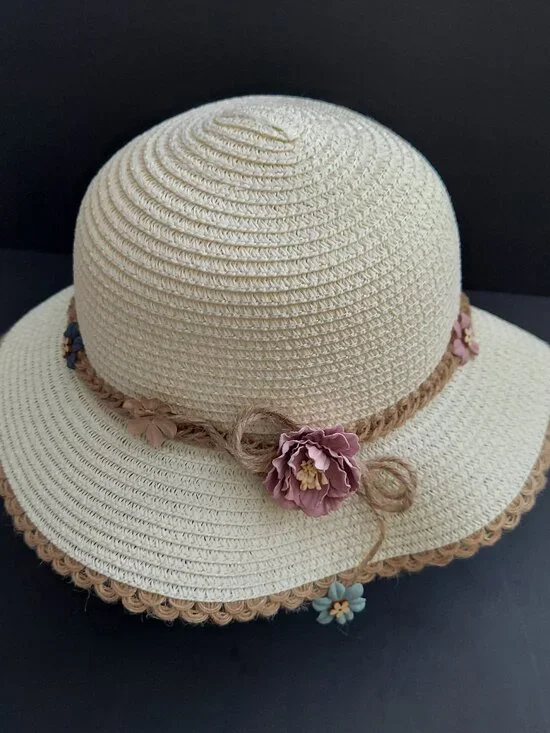 BIenvenu Girls Straw Sun Hat w/ Floral Trim Lightweight Summer Casual/Beach NWT