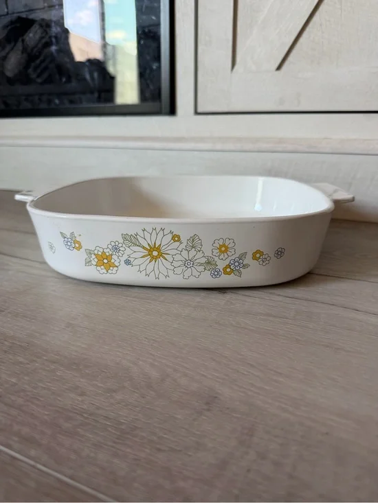 Corningware flower bouquet casserole dish A-10-B