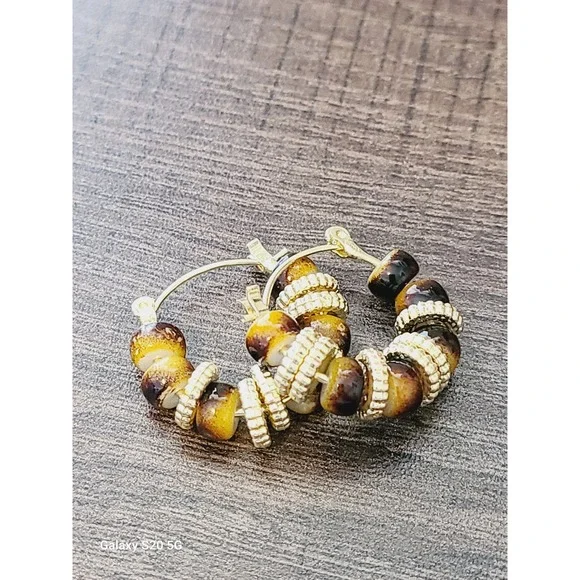 Gold Tone‎ Beaded Hoop Earrings Brown Amber Earth Tone Latch Back 1 Inch
