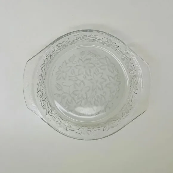 PRINCESS HOUSE Fantasia Crystal Embossed Poinsettia Pie Plate Glass