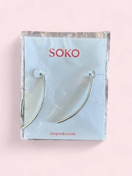 SOKO Silver Curved Bar Hoop Earrings