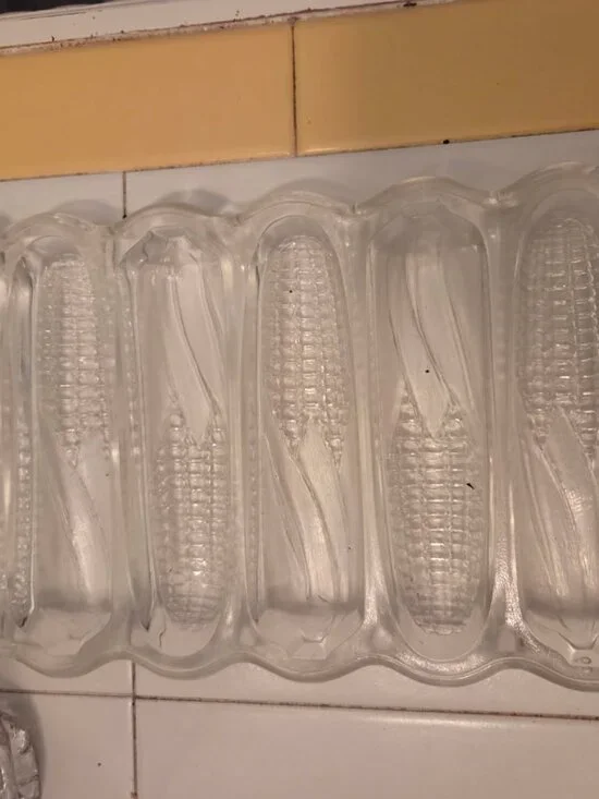 Maize cornbread glass baking dish