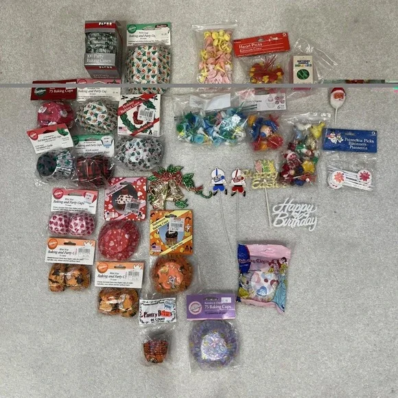 Vintage Lot Of  Holiday Baking Supplies And Cupcake / Cake Pics