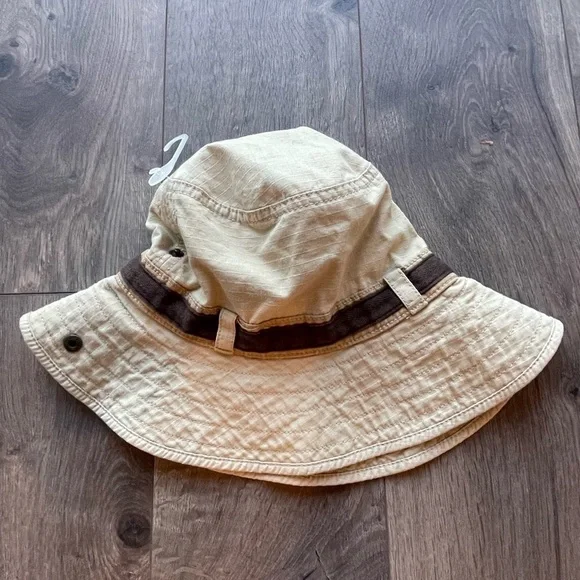BabyGap new without tags cotton hat, adjustable strap