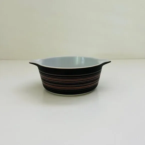 PYREX Terra Striped Matte Brown White Center 472 Casserole Dish 1 1/2 Pt