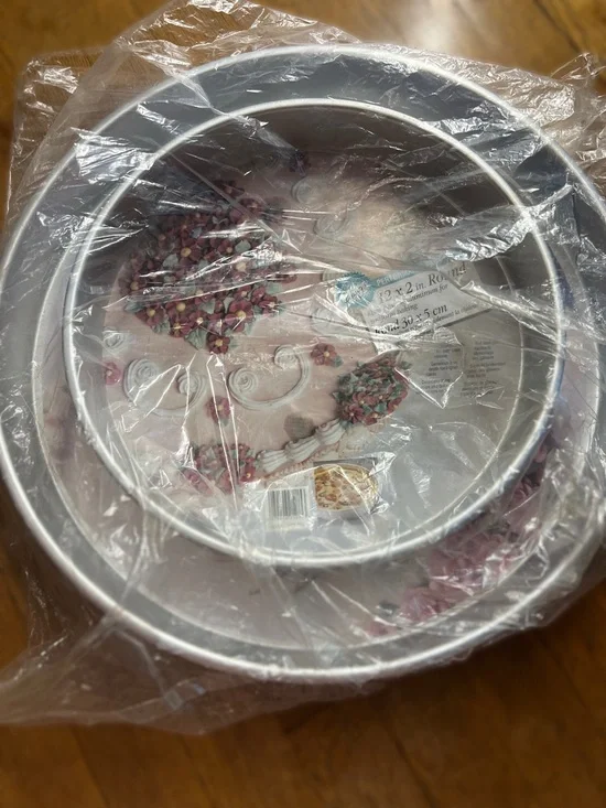 Round Aluminum Cake Pans - Set of 2 ( 16in & 12in )