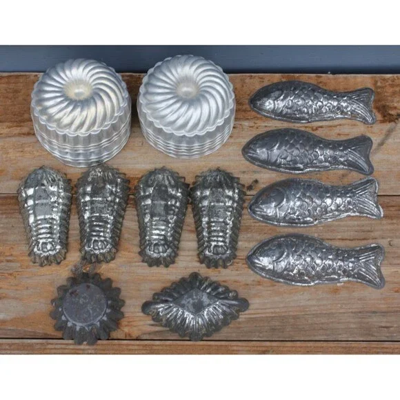 Vintage Lot 22 Fish Bundt Aluminum Metal Tart Cake Jello Baking Molds Crafting