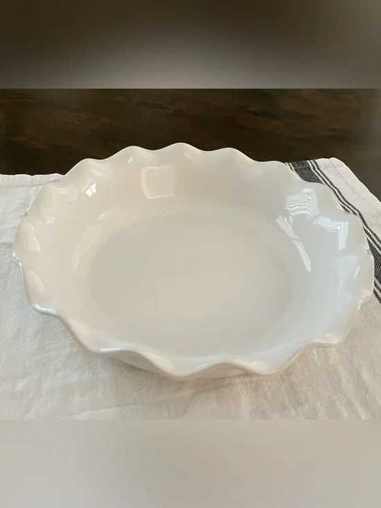 Emile Henry Deep Ruffled Pie Dish